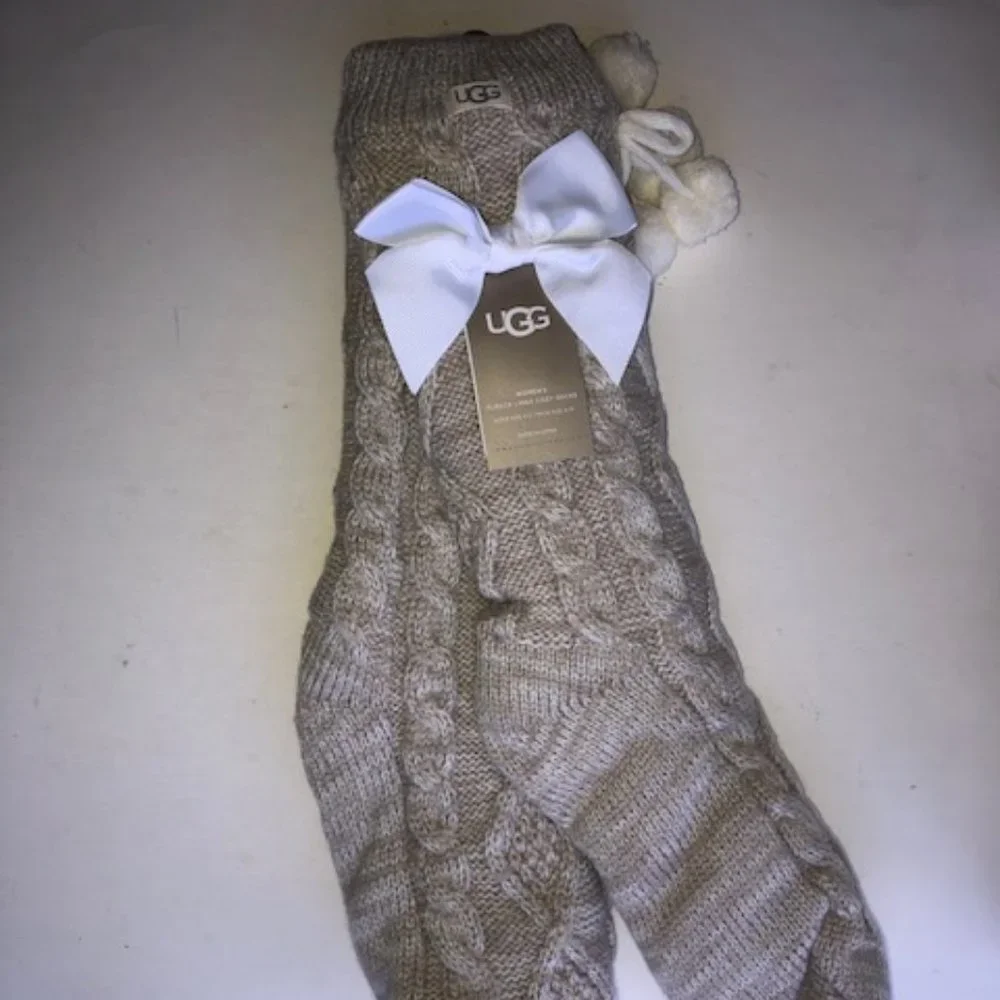 UGG pom fleece